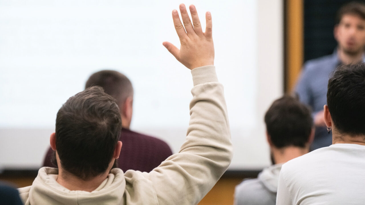Boostez votre avenir dans la construction grâce aux classes pour allophones !